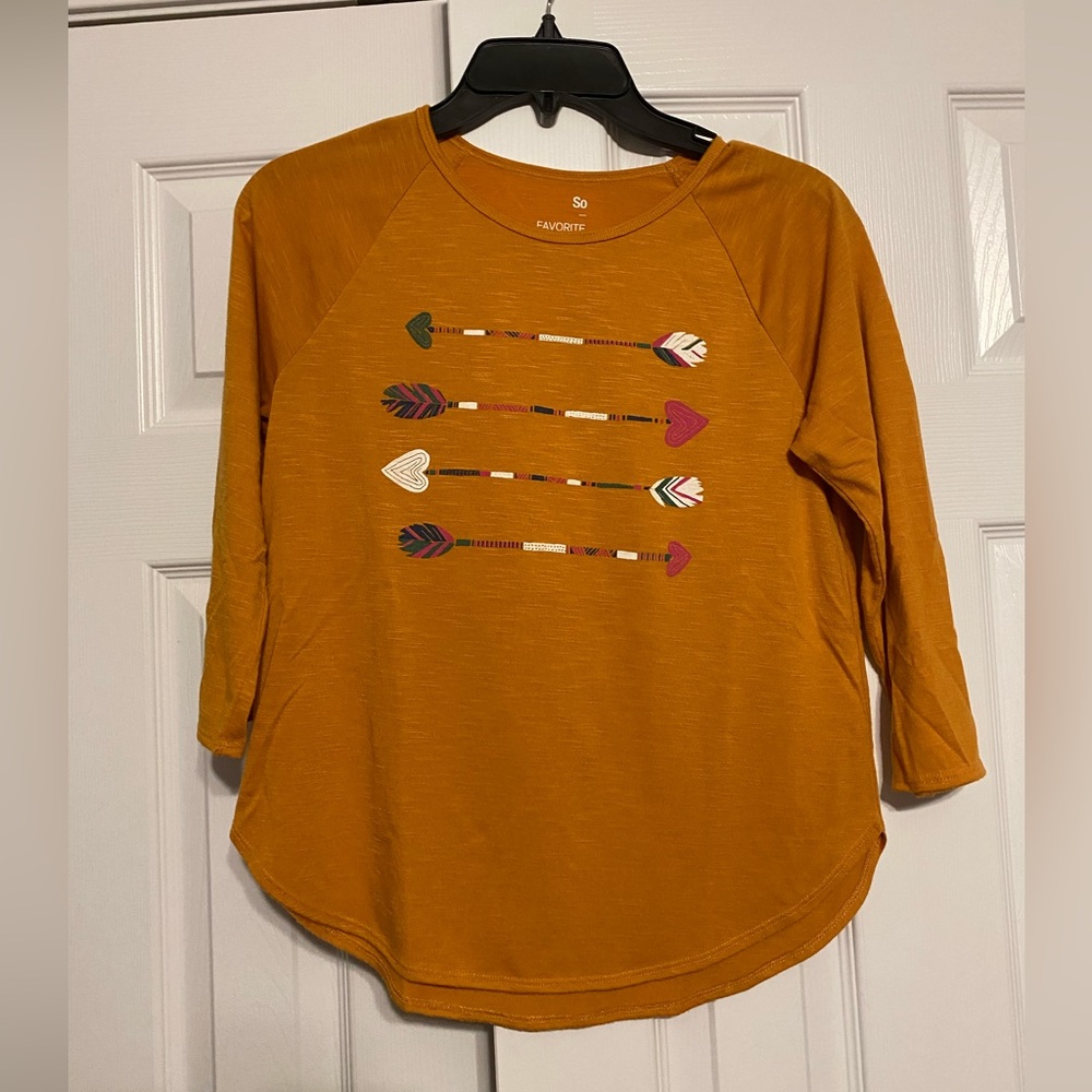 Girls Quarter length graphic tee